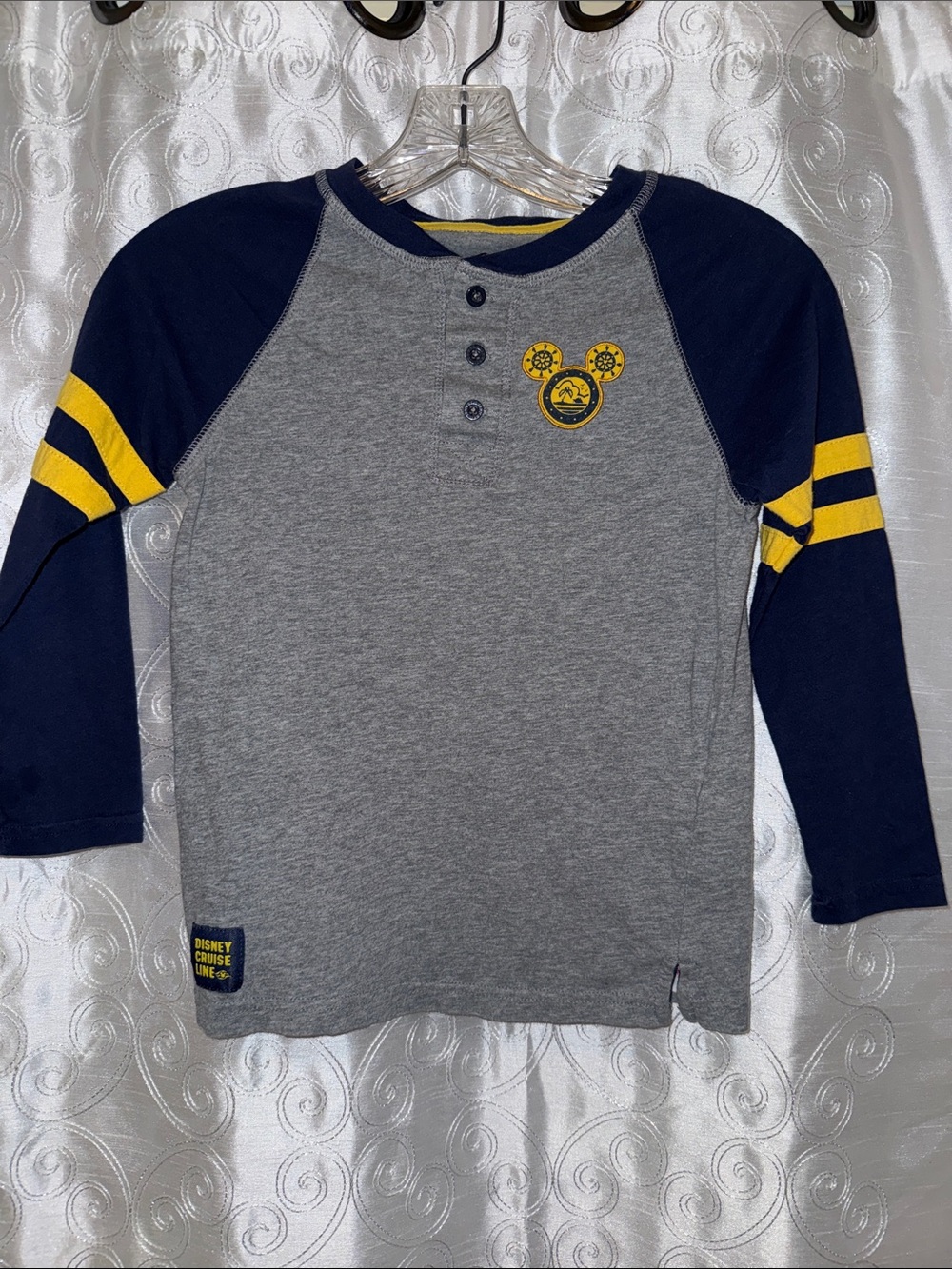Disney Cruise Lines Kids' Grey & Navy Raglan Henley Top Size Small 🔥 G10